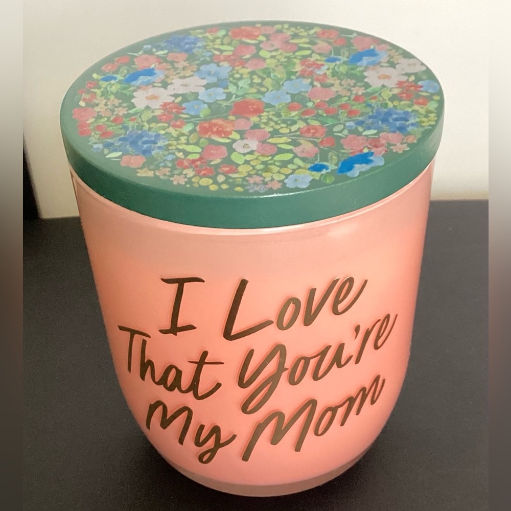 NEW paper source candle 7.5 oz